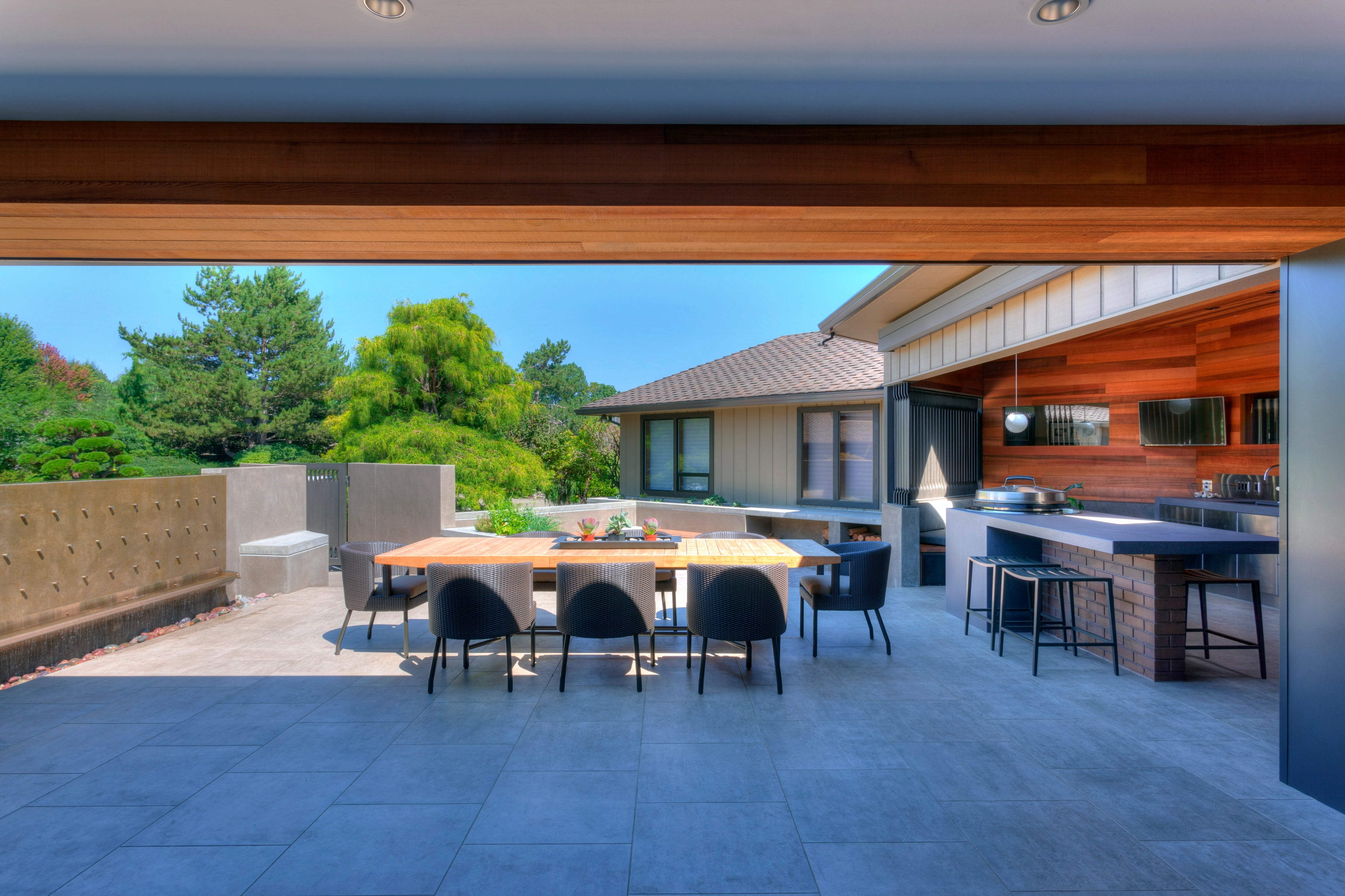 The Santiam Courtyard